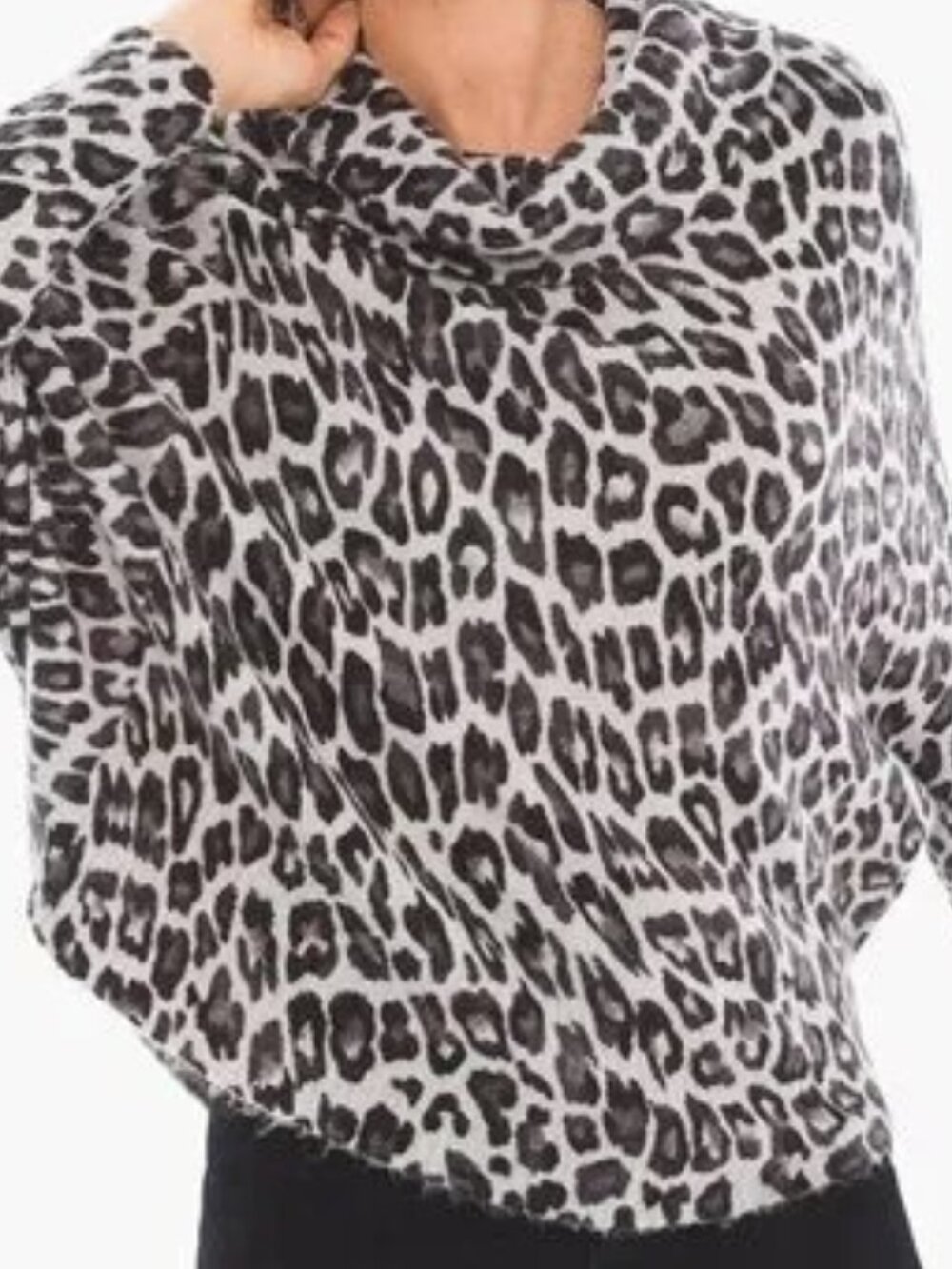 Chicos Sweater Size 2 L Animal Snow Leopard Cowl Neck Dolman Sleeve Excellent